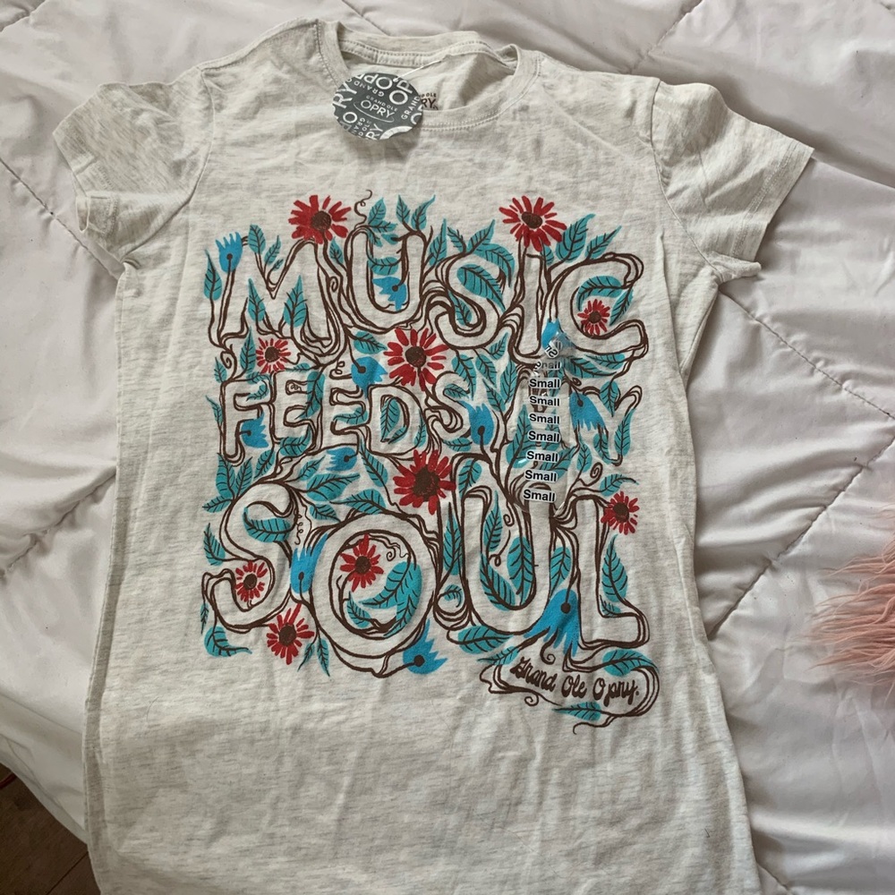 T shirt. Grand Ole Opry